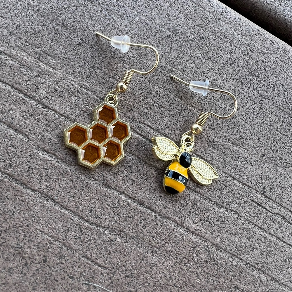 Mismatched Honey Bee and Honey Comb Dangle Earrings